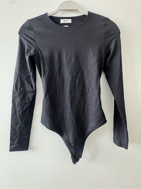 Aritzia Black Long-Sleeve Scoop-Neck Bodysuit